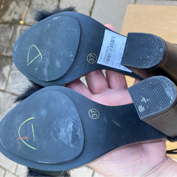 TopShop Women’s High,Double Ankle Strap Rabbit Fur Sandals, Blk/Gold, Size 6.5 - Picture 11 of 11